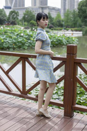 [Sihua SiHua] SH173 Shishi Cheongsam Gadis Sutra Babi Berjalan di Taman