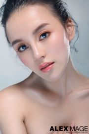 Studio strzał modelki piękności rasy mieszanej Shi Yiyi